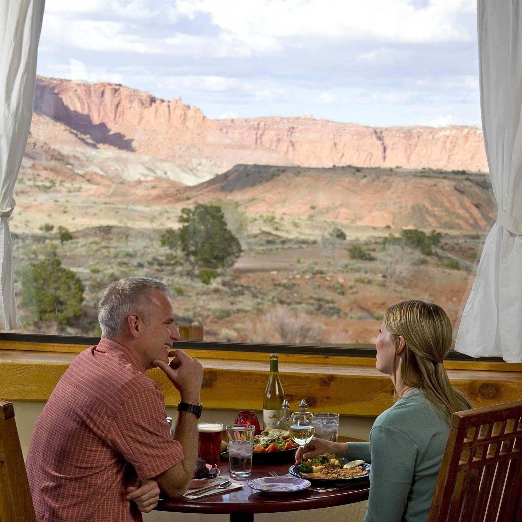 The Rim Rock Inn Torrey Extérieur photo